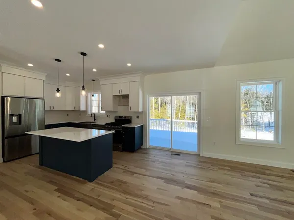 $809,900 | 25 Blaisdell Court, Unit 18, Raymond, NH 03077