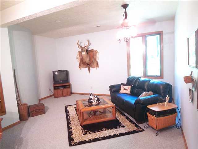 7134 Lee Road Westerville, OH 43081 - Photo 12 of 25 Gallery Image 12