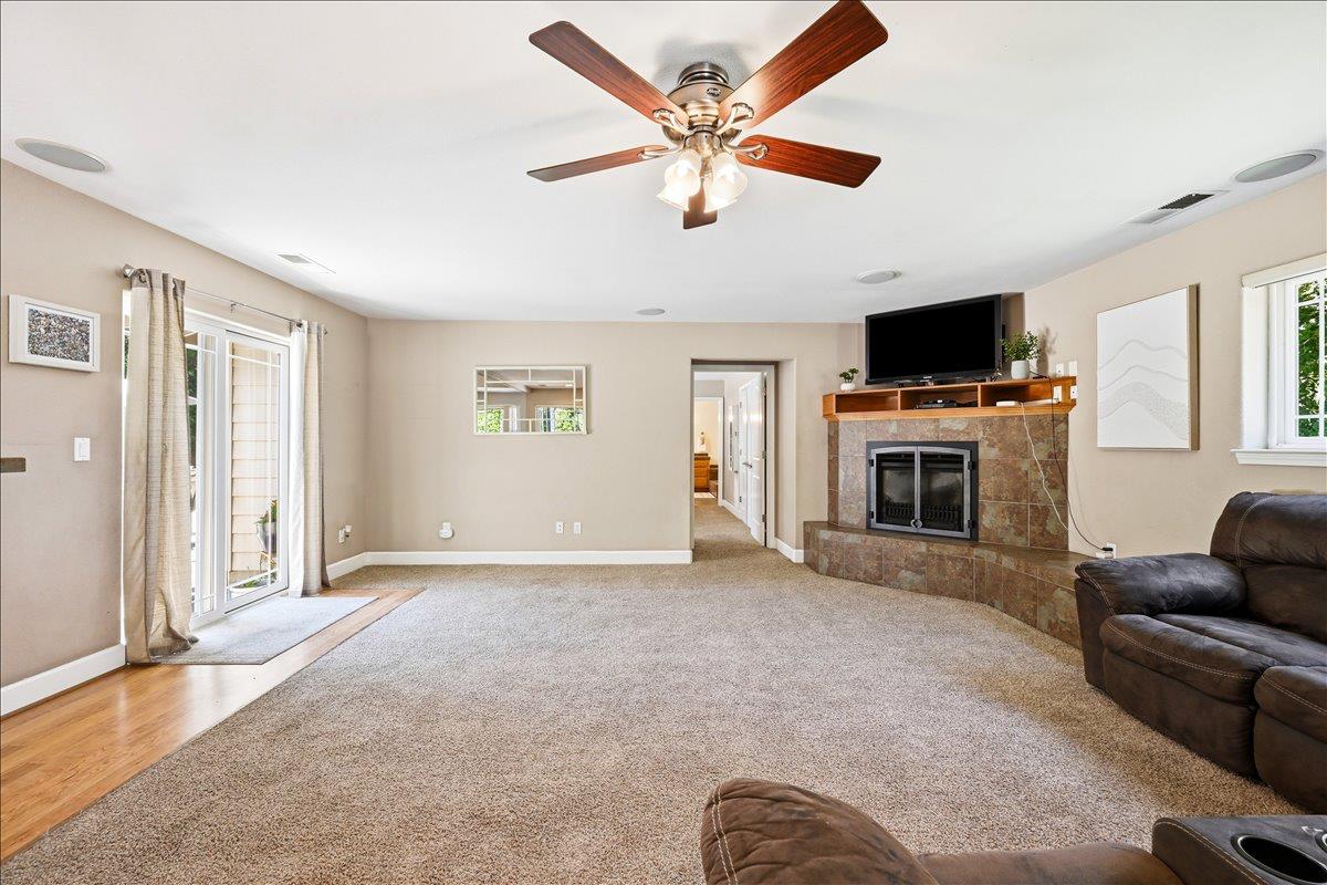 14240 Hollydale Road Grass Valley, CA 95945 - Photo 7 of 53