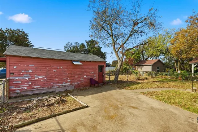 $210,000 | 1204 Hoke Smith Drive, Dallas, TX 75224