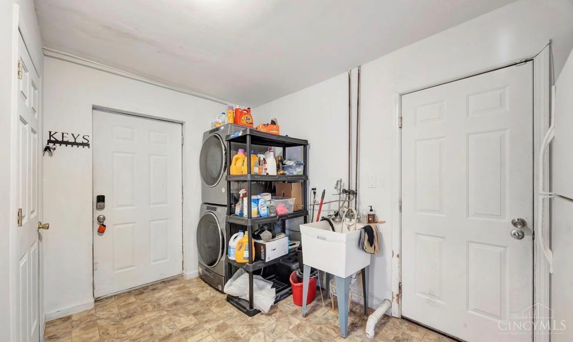 8925 Pippin Road Cincinnati, OH 45251 - Photo 20 of 30