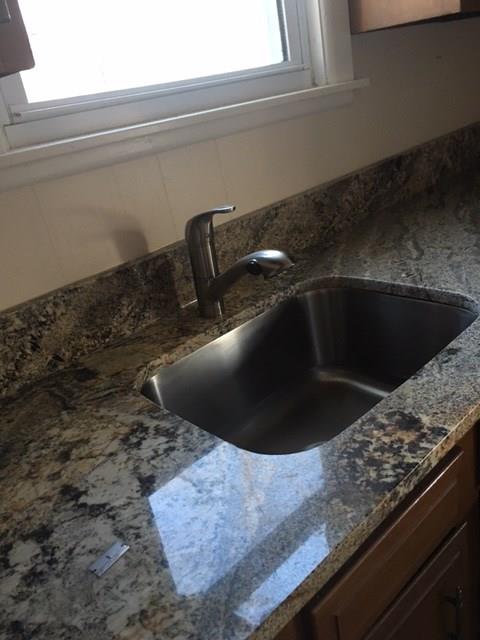 1052 Adams Street New Castle, PA 16101 - Photo 3 of 7 Gallery Image 3