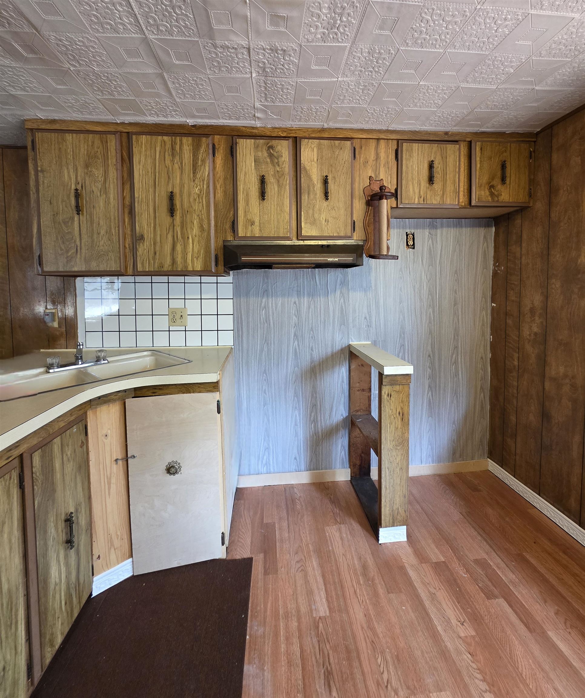 915 Fur Avenue Wisconsin Dells, WI 53965 - Photo 6 of 18