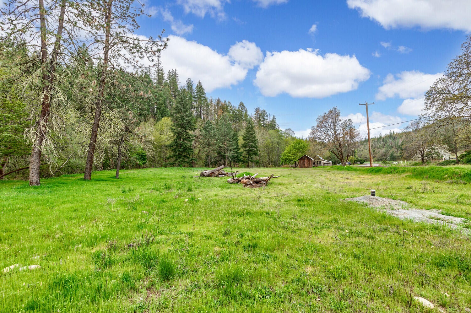 344 Elk Creek Road Trail, OR 97541 - Photo 13 of 43 32_ApexVTec_32_mls