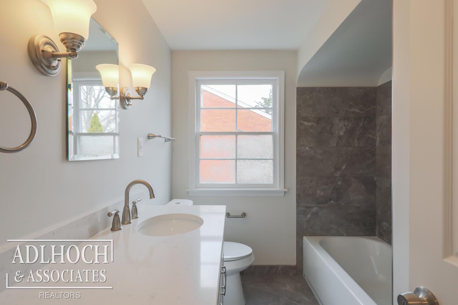 1040 Whittier Road Grosse Pointe Park, MI 48230 - Photo 16 of 17