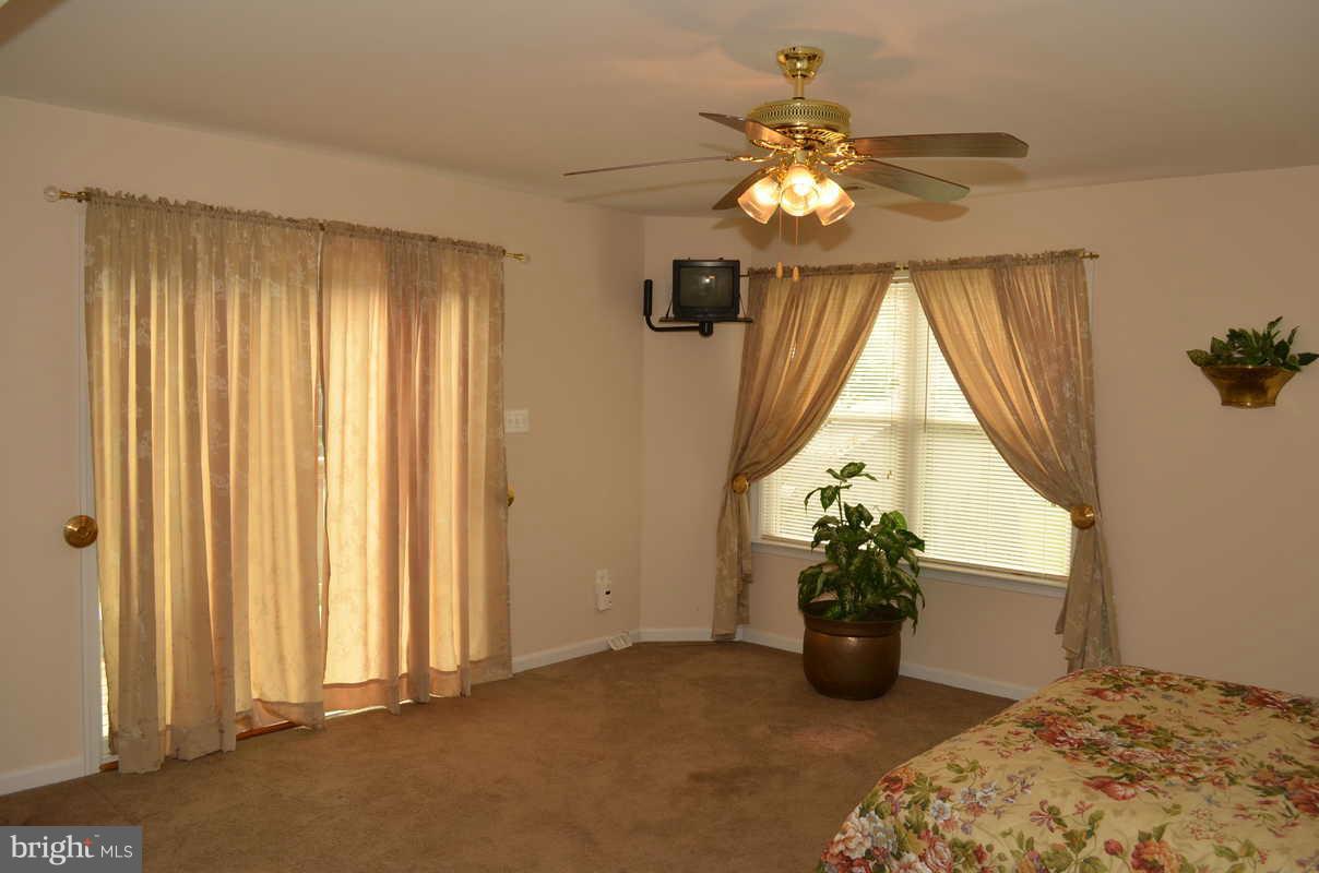1629 Bishop Road Edgewater, MD 21037 - Photo 22 of 28 Bedroom