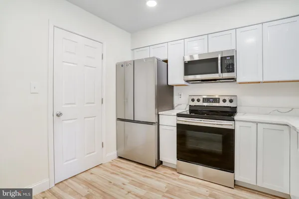 $2,250 | 8067 Pantano Place, Unit 346, Alexandria, VA 22309