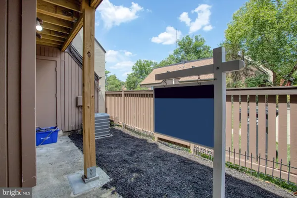 $2,250 | 8067 Pantano Place, Unit 346, Alexandria, VA 22309