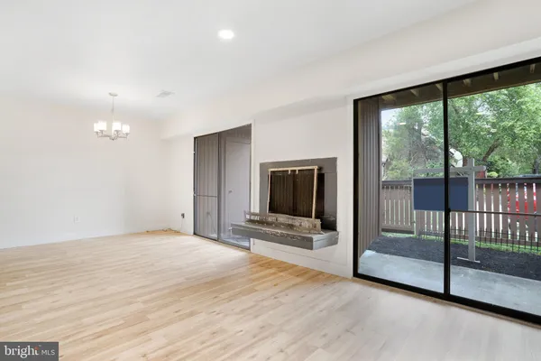 $2,250 | 8067 Pantano Place, Unit 346, Alexandria, VA 22309
