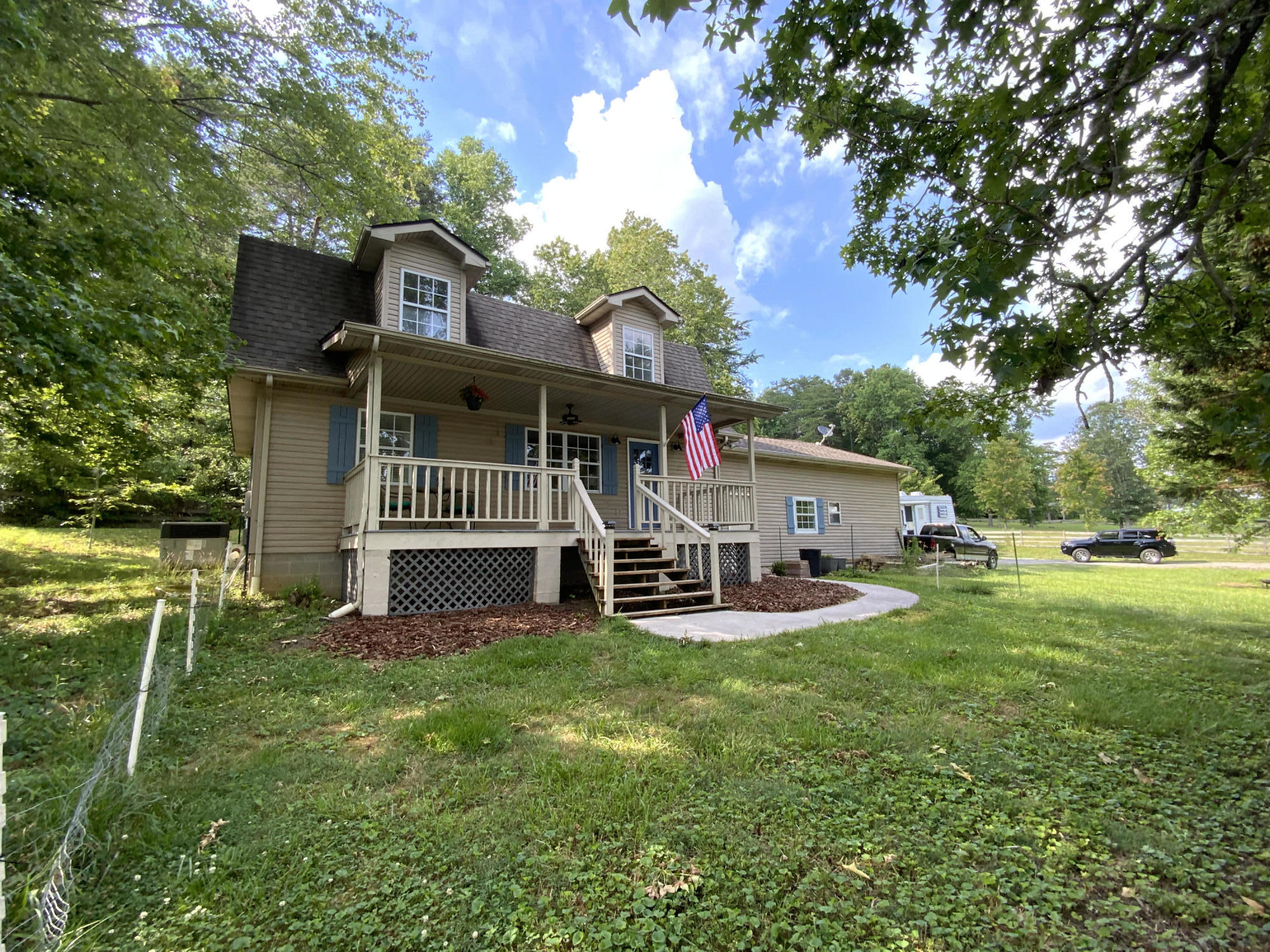 433 Raccoon Valley Road Powell, TN 37849 - Photo 1 of 32 E4BCB587-612F-47E2-8234-A4177787A49B