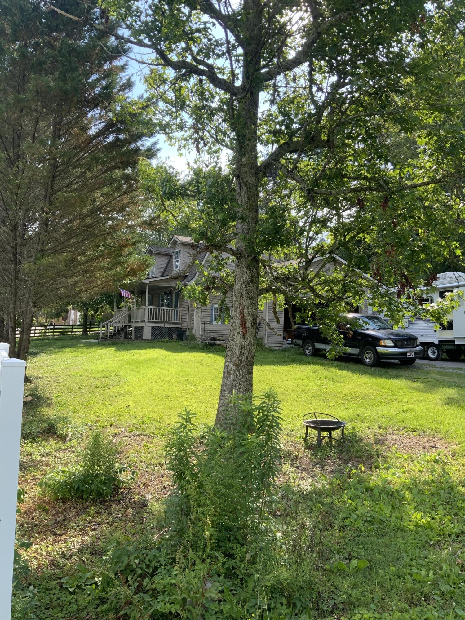 433 Raccoon Valley Road Powell, TN 37849 - Photo 12 of 32 B5DCA9EA-394D-4805-A4E8-12A5CCD45638