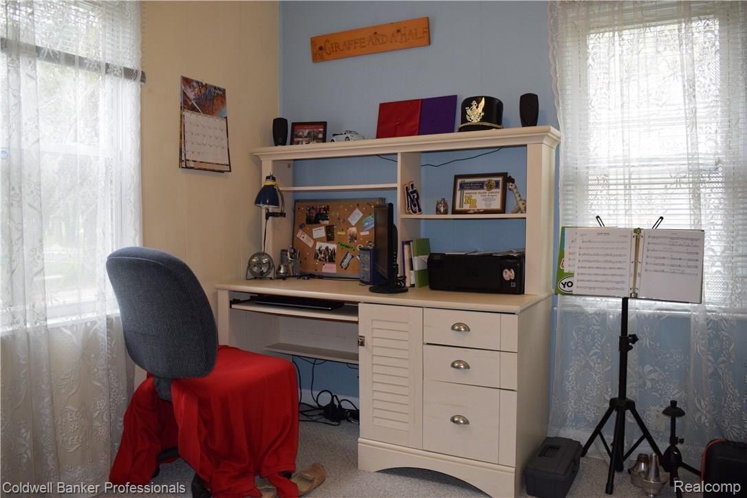 2146 Leitch Road Ferndale, MI 48220 - Photo 6 of 18 DSC_0142.JPG