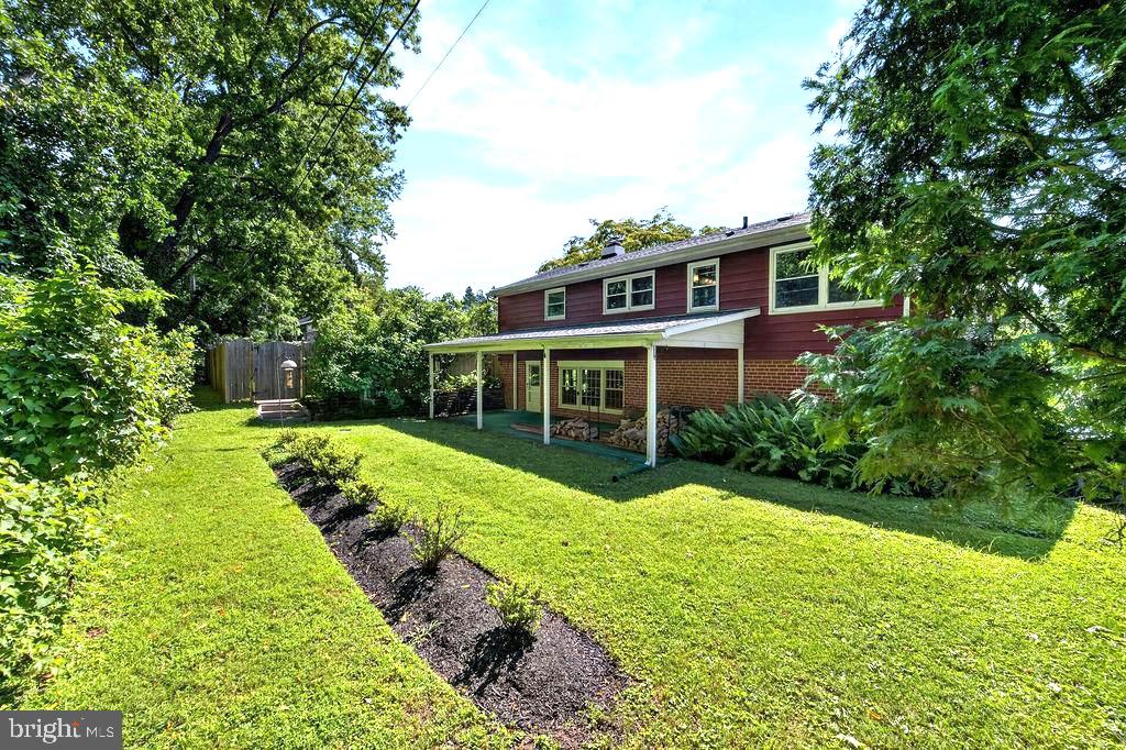 840 Pembroke Road Rydal, PA 19046 - Photo 27 of 32 Exterior back