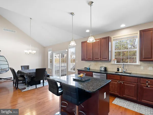 $3,200 | 431 Welsh Hill Road, Newark, DE 19702