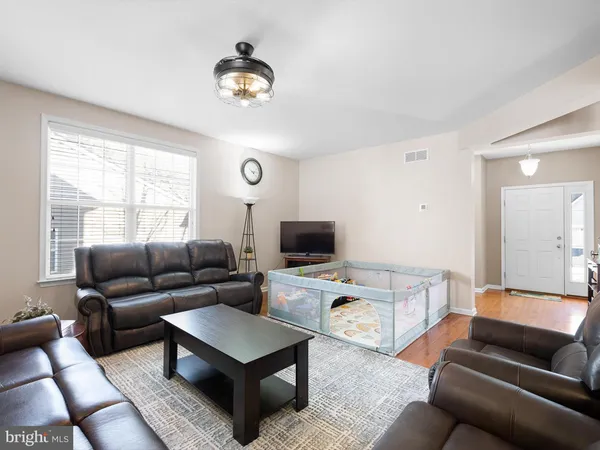 $3,200 | 431 Welsh Hill Road, Newark, DE 19702