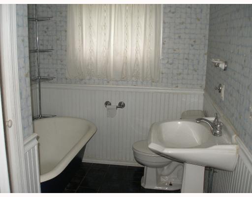 800 Ruffsdale Alverton Ruffs Dale, PA 15679 - Photo 6 of 13 Master Bath/Spa.