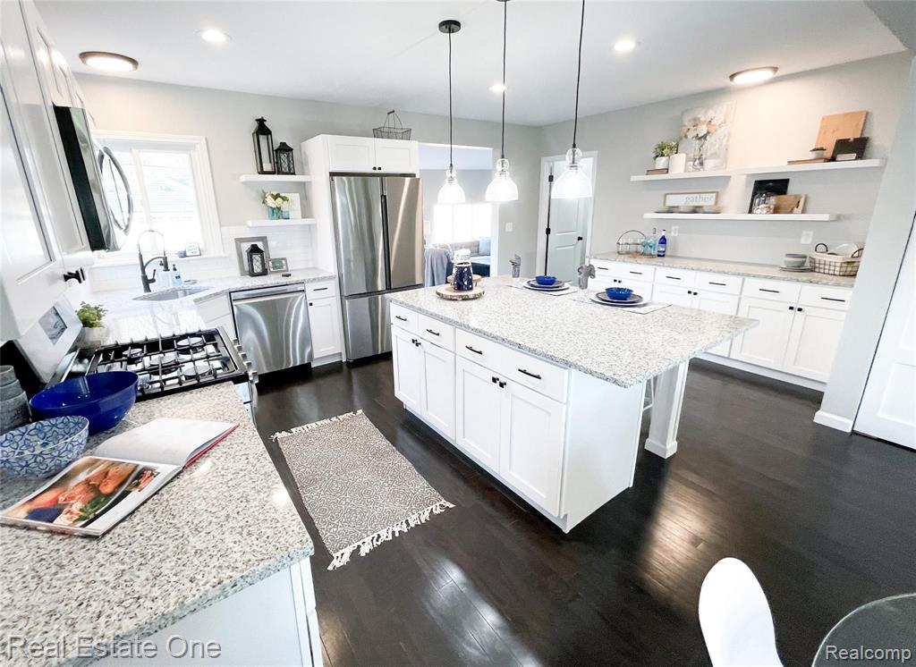 469 Kerby Road Grosse Pointe Farms, MI 48236 - Photo 11 of 38