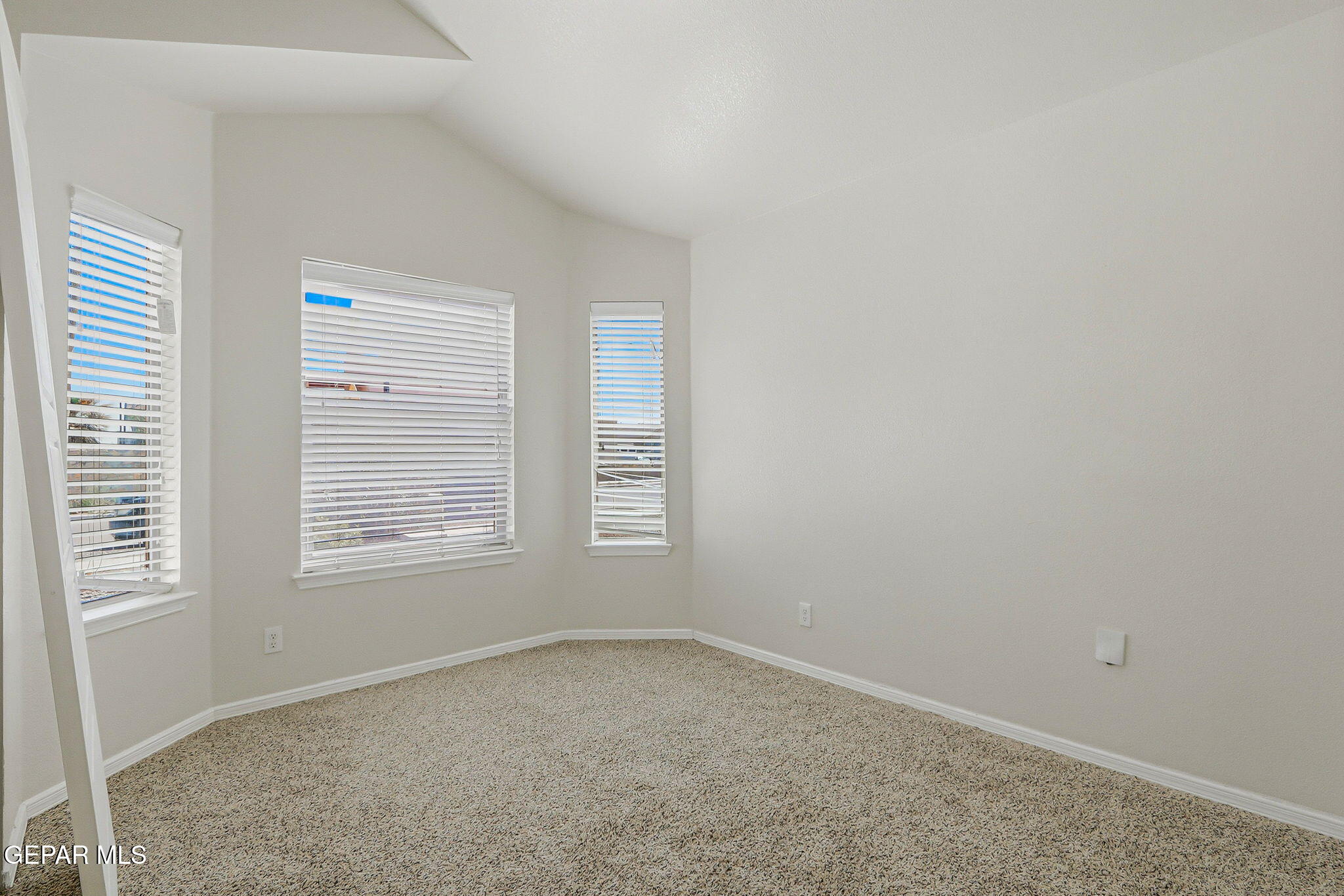 4945 George Fernandez El Paso, TX 79938 - Photo 14 of 40 8-web-or-mls-IMG_7466