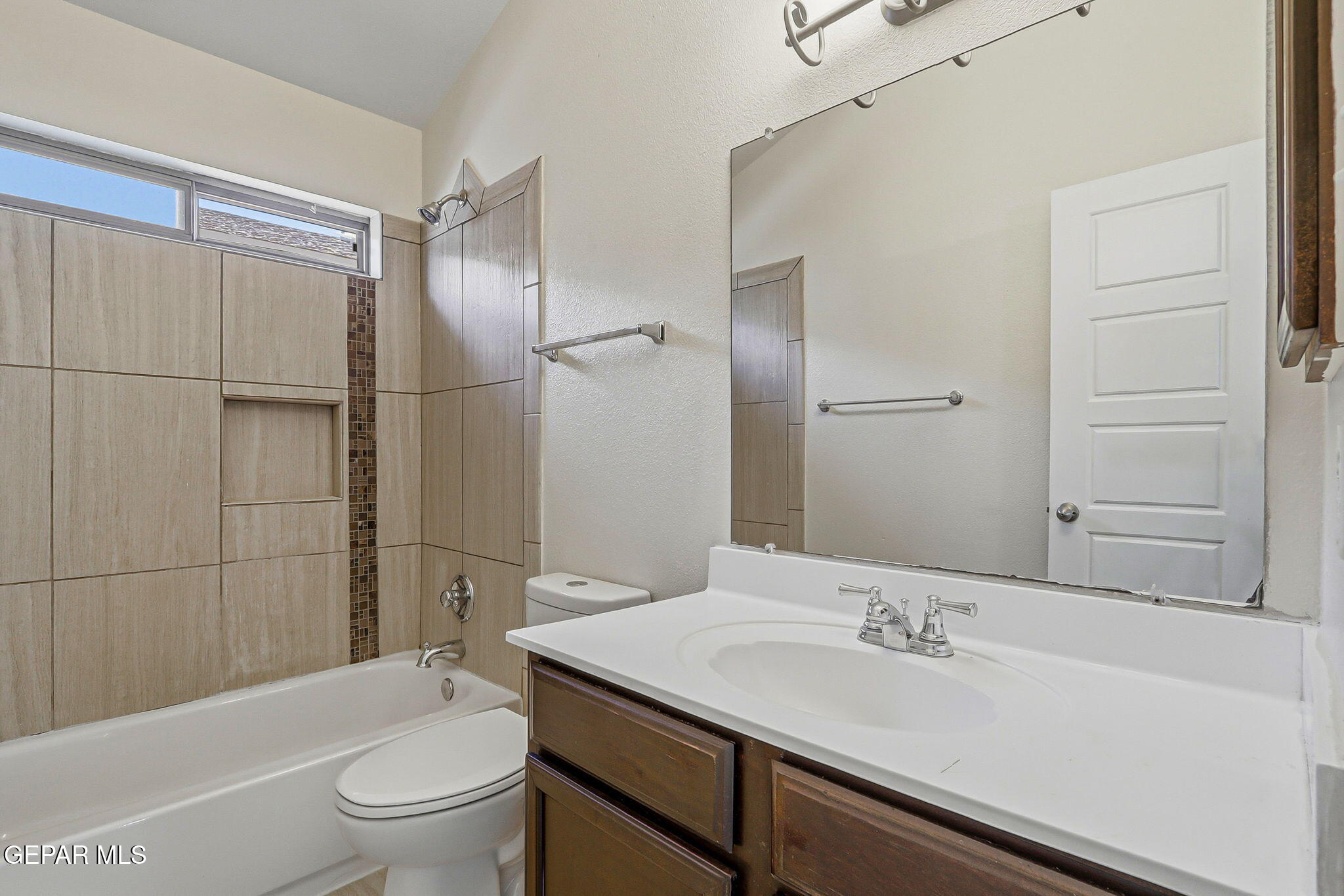 4945 George Fernandez El Paso, TX 79938 - Photo 17 of 40 14-web-or-mls-IMG_7494