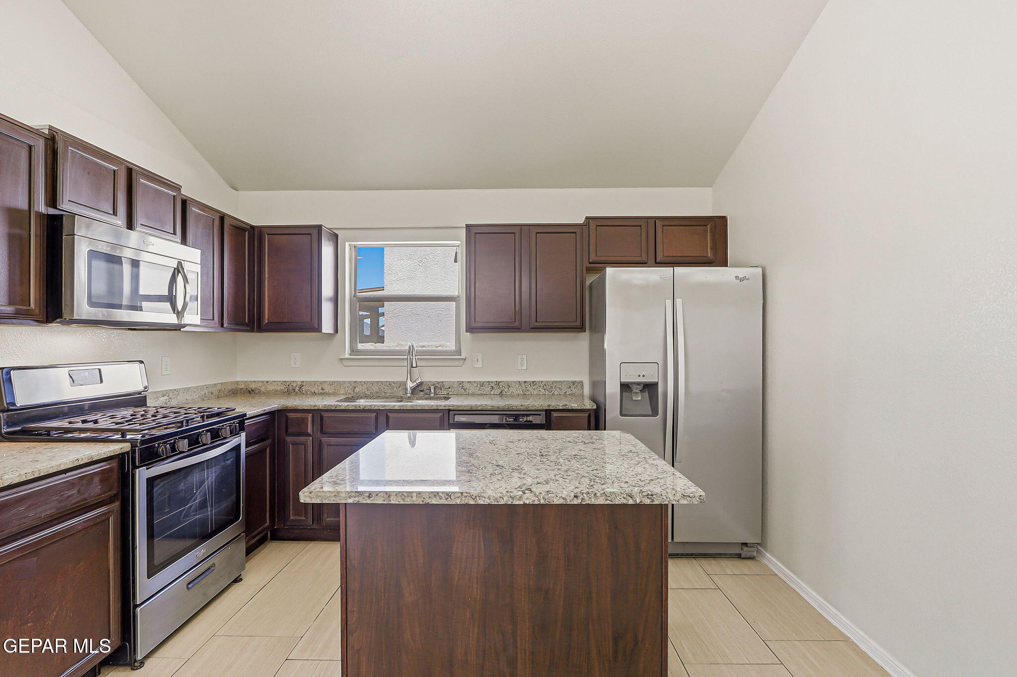4945 George Fernandez El Paso, TX 79938 - Photo 29 of 40 25-web-or-mls-IMG_7557