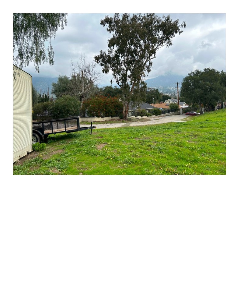 8600 Day Sunland, CA 91040 - Photo 11 of 14 a view of a park