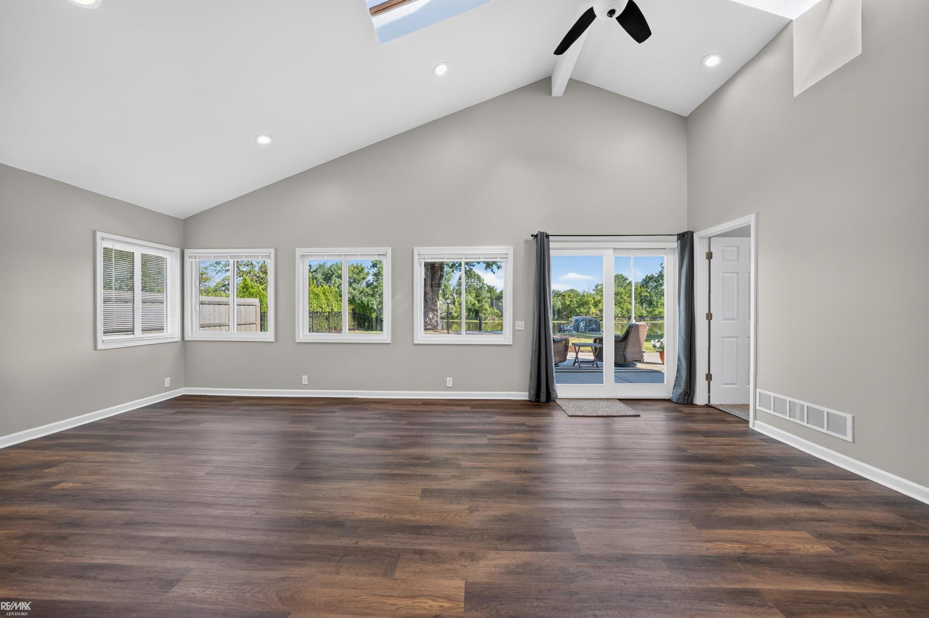 27401 South River Road Harrison Township, MI 48045 - Photo 31 of 49 Gallery Image 31