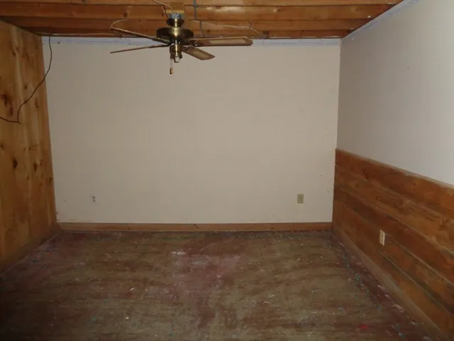 a view of a room with shelf