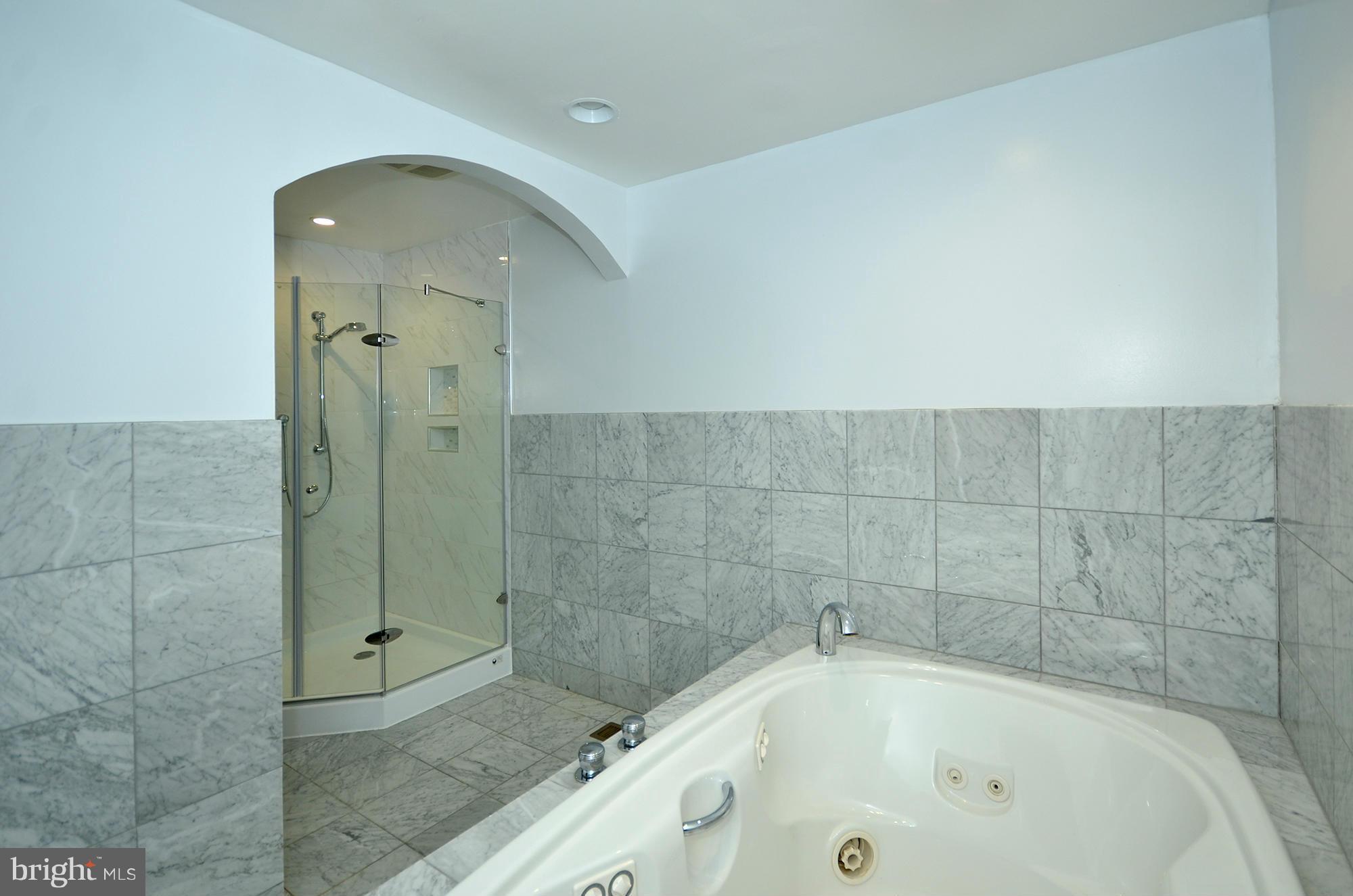 3412 Cornwall Road Baltimore, MD 21222 - Photo 14 of 30 Bath (Master)