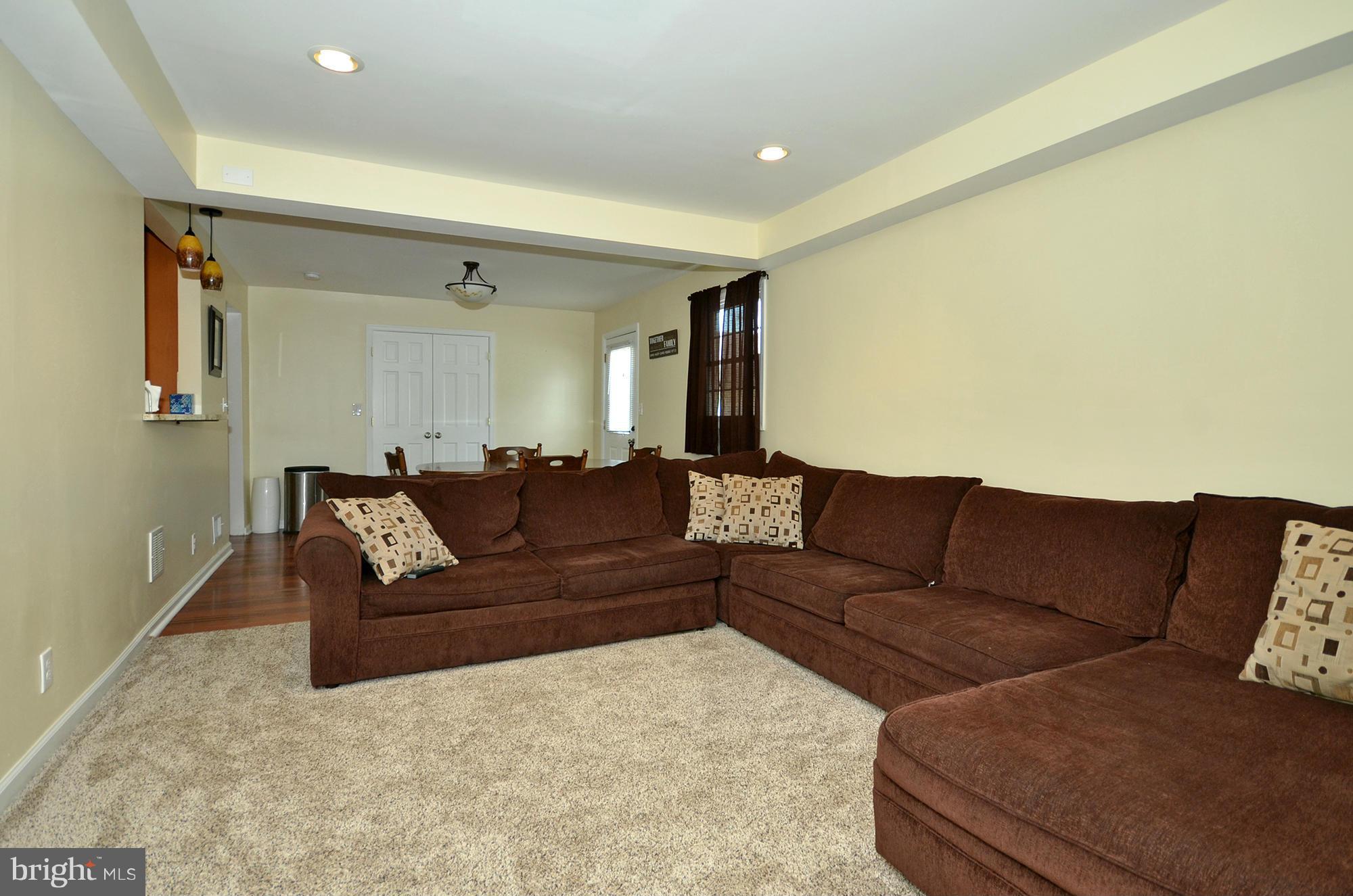 3412 Cornwall Road Baltimore, MD 21222 - Photo 3 of 30 Family Room