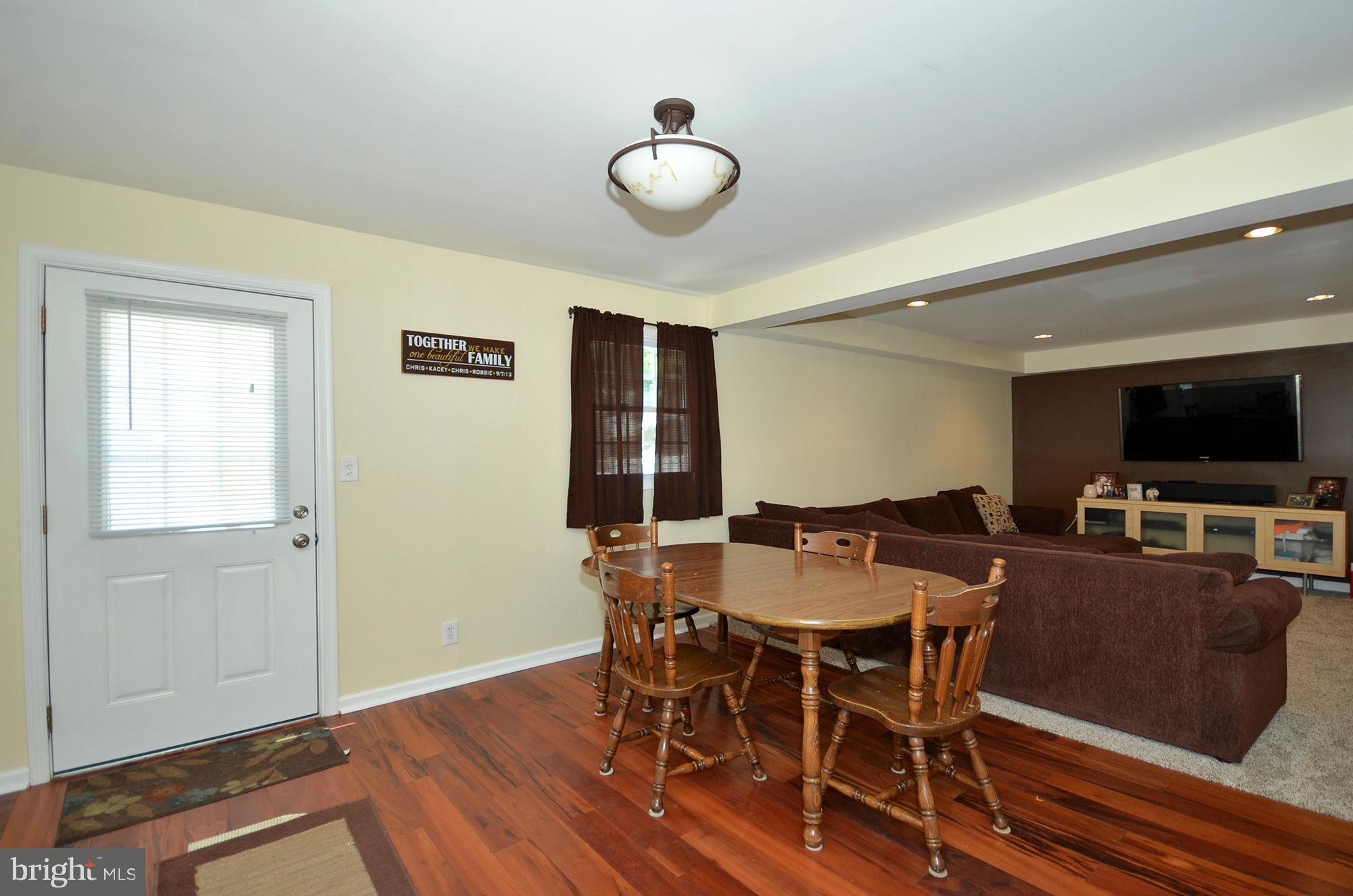 3412 Cornwall Road Baltimore, MD 21222 - Photo 4 of 30 Family Room
