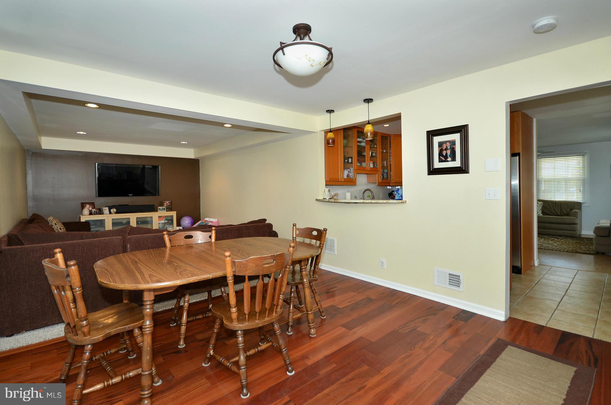 3412 Cornwall Road Baltimore, MD 21222 - Photo 5 of 30 Dining Room