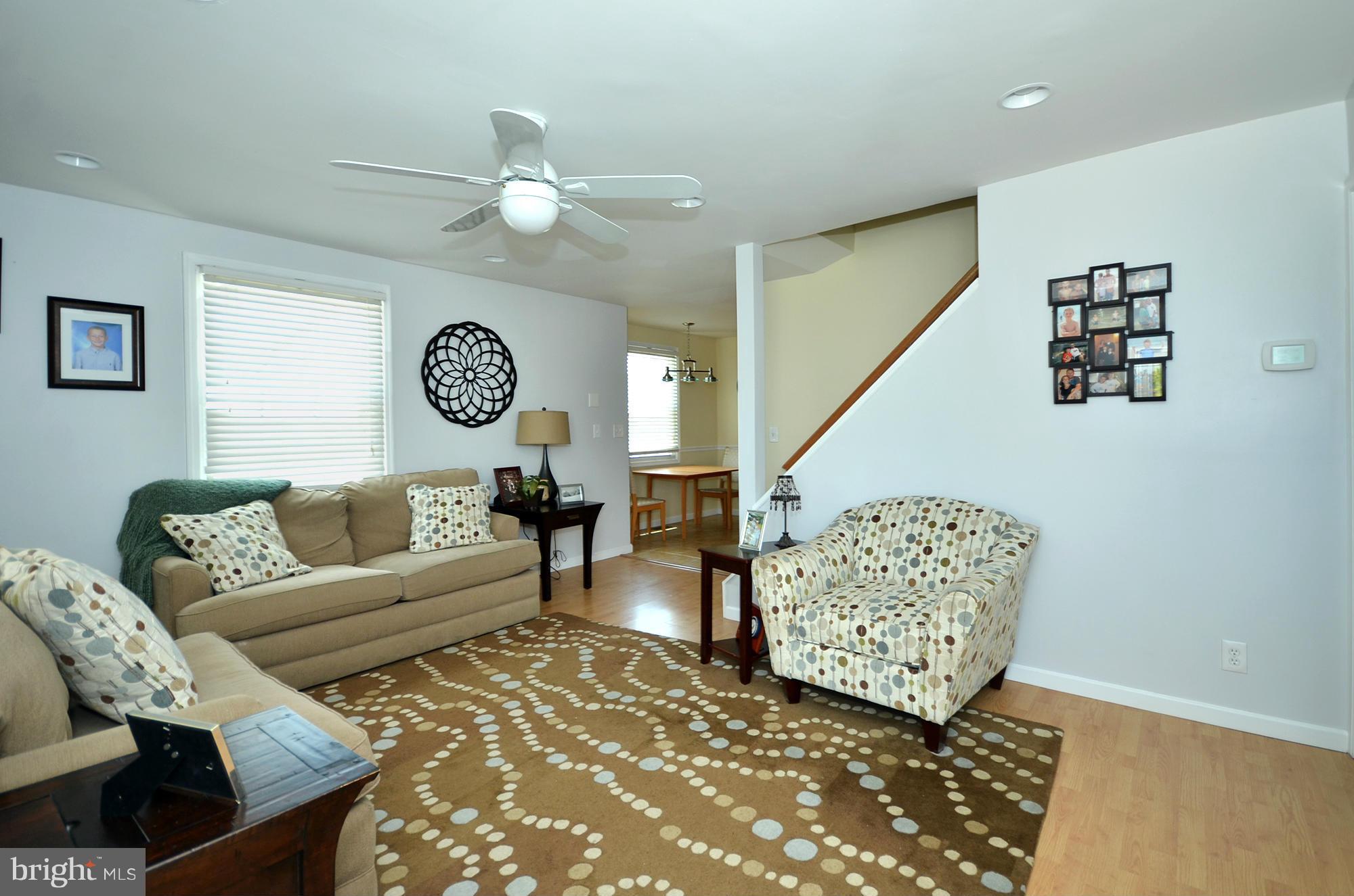 3412 Cornwall Road Baltimore, MD 21222 - Photo 10 of 30 Living Room