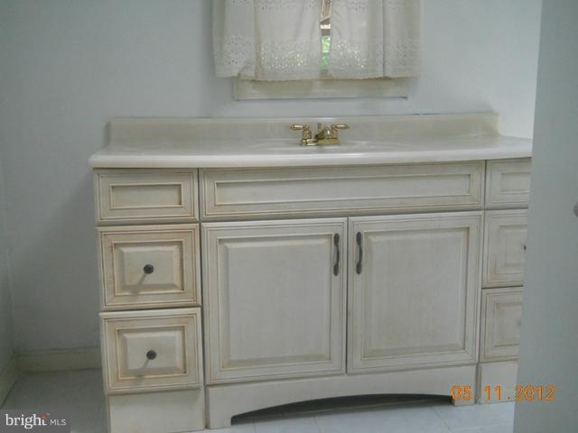 9601 Temple Hill Road Clinton, MD 20735 - Photo 1 of 4 Bath