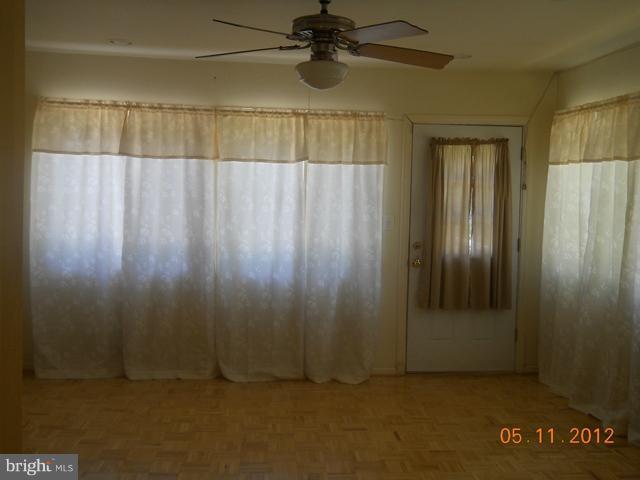 9601 Temple Hill Road Clinton, MD 20735 - Photo 2 of 4 Family Room
