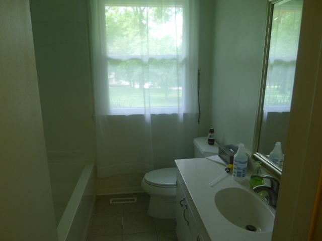 8320 Collins Road Nashville, TN 37221 - Photo 14 of 20 Another View of Upstairs Full Bathroom - (Home Also Has a 1/2 Bath Not in Photos)
