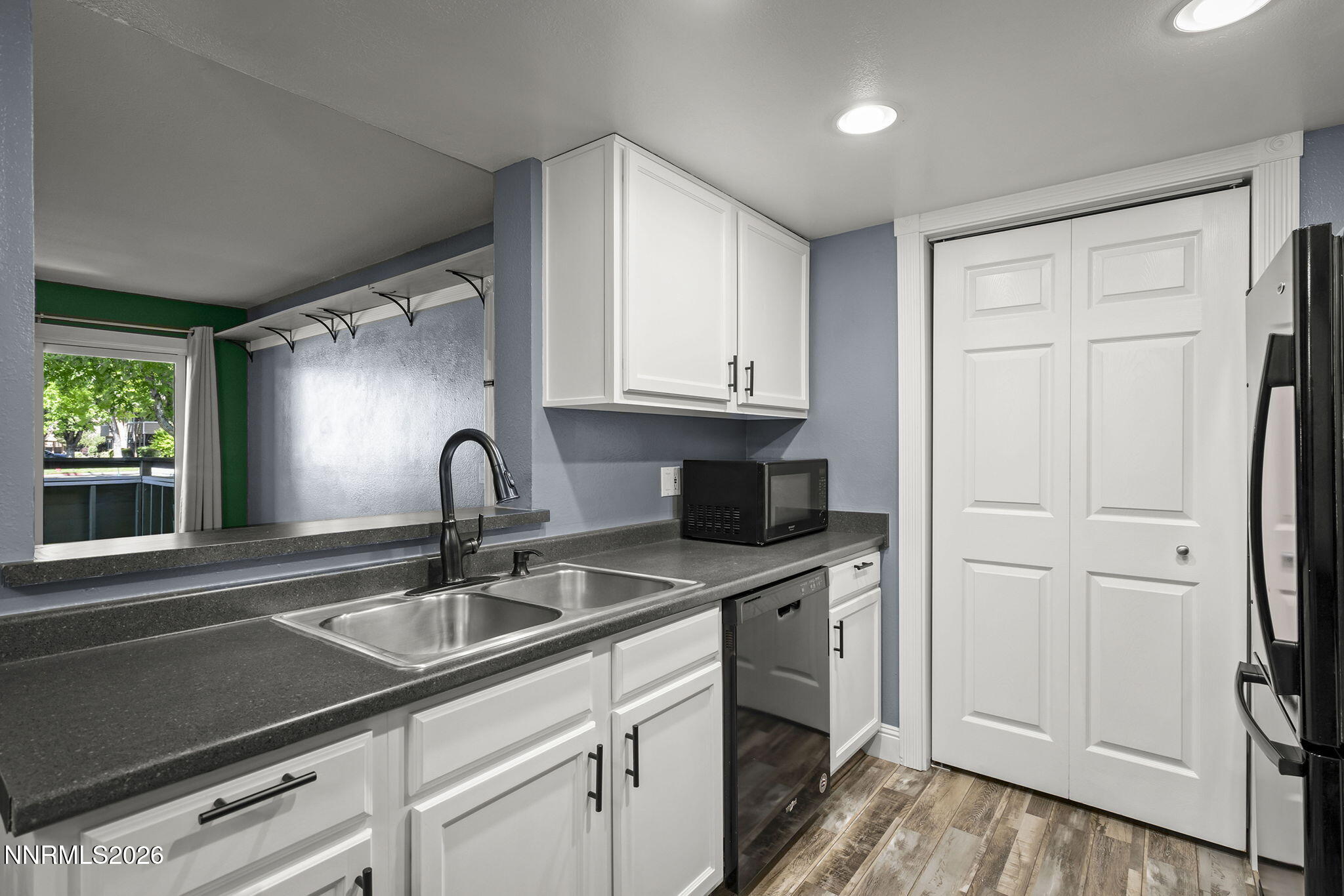 7680 Bluestone Drive, Unit 401 Reno, NV 89511 - Photo 3 of 23 11-web-or-mls-_DSC0042