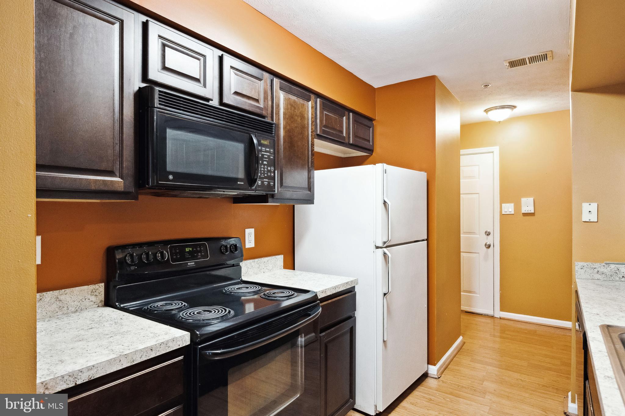 7844 Cornerstone Way Windsor Mill, MD 21244 - Photo 4 of 24