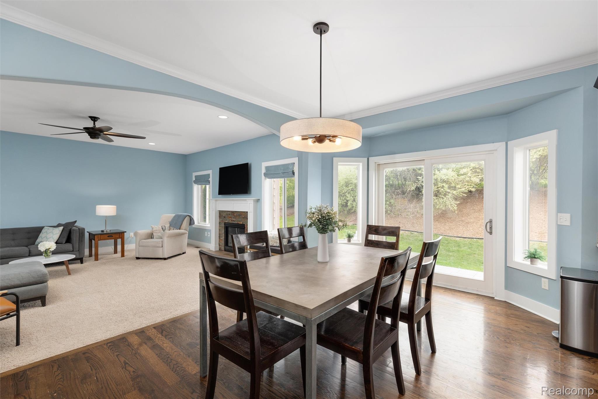 1016 West Snell Road Rochester, MI 48306 - Photo 12 of 35 Dining area