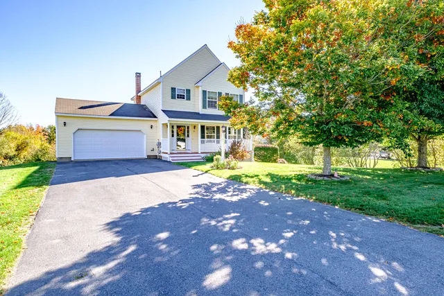 $579,900 | 21 Clearview Drive, Gorham, ME 04038