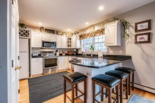 $579,900 | 21 Clearview Drive, Gorham, ME 04038