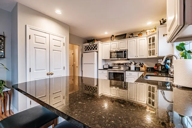 $579,900 | 21 Clearview Drive, Gorham, ME 04038