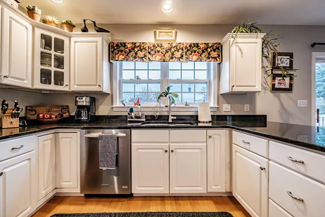 $579,900 | 21 Clearview Drive, Gorham, ME 04038