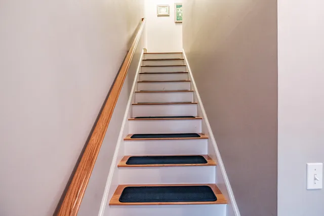 $579,900 | 21 Clearview Drive, Gorham, ME 04038