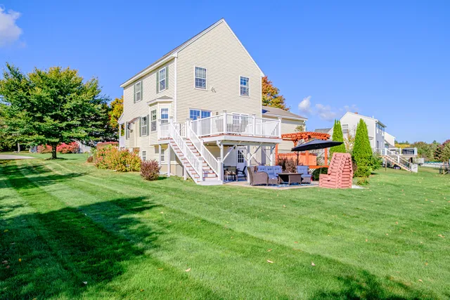 $579,900 | 21 Clearview Drive, Gorham, ME 04038