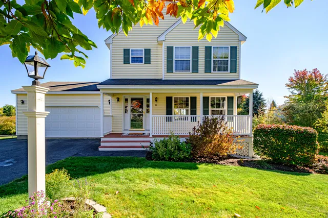 $579,900 | 21 Clearview Drive, Gorham, ME 04038