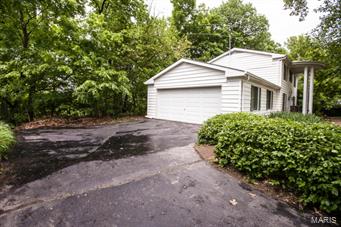 144 Ridgecrest Drive Chesterfield, MO 63017 - Photo 26 of 31 Gallery Image 26