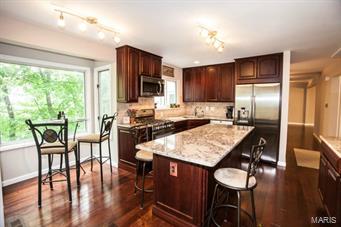 144 Ridgecrest Drive Chesterfield, MO 63017 - Photo 8 of 31 Gallery Image 8