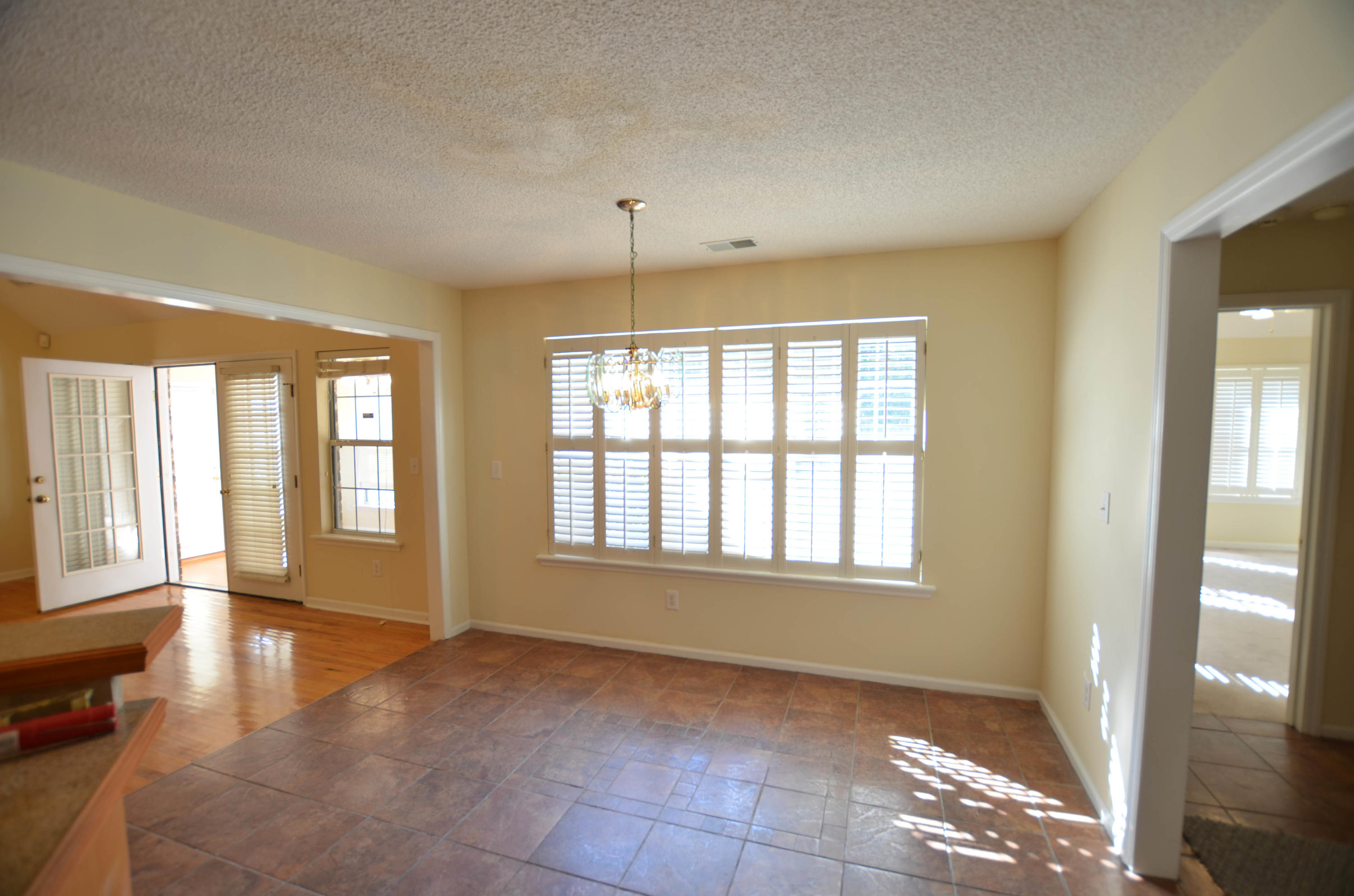 10204 Old Georgetown Road McClellanville, SC 29458 - Photo 5 of 19 5-breakfast-nook