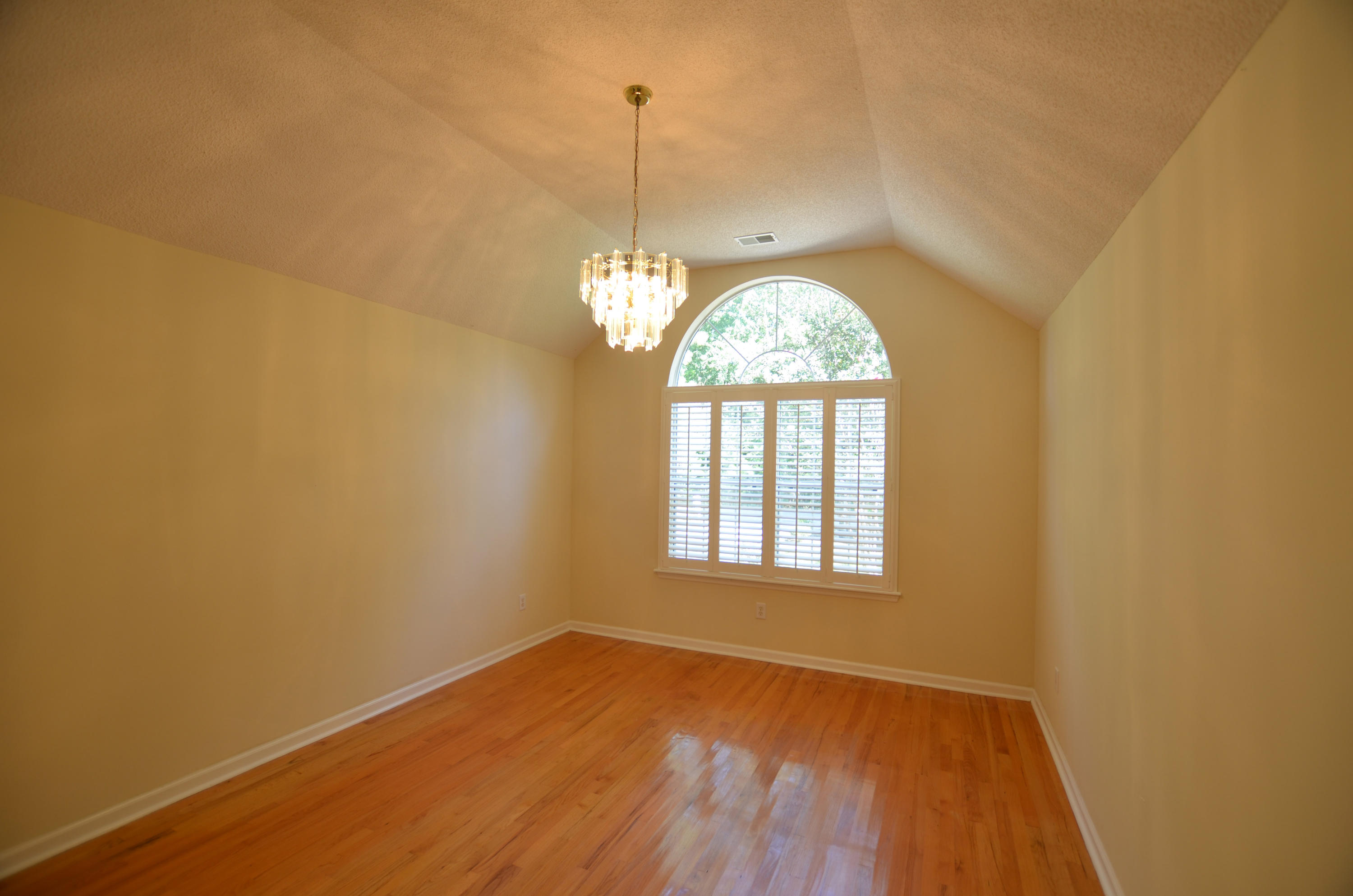 10204 Old Georgetown Road McClellanville, SC 29458 - Photo 6 of 19 6-dining