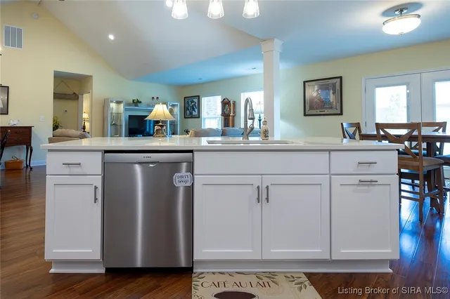 $372,000 | 631 Kingsbury Court, Clarksville, IN 47129